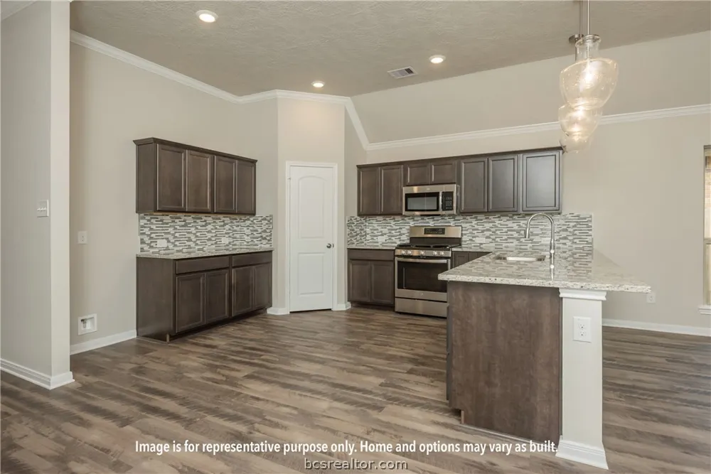 7805 Leadtree Drive Navasota, TX 77868