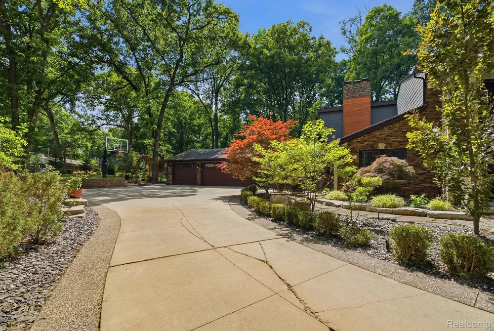 1258 Priscilla Lane Rochester Hills City, MI 48309