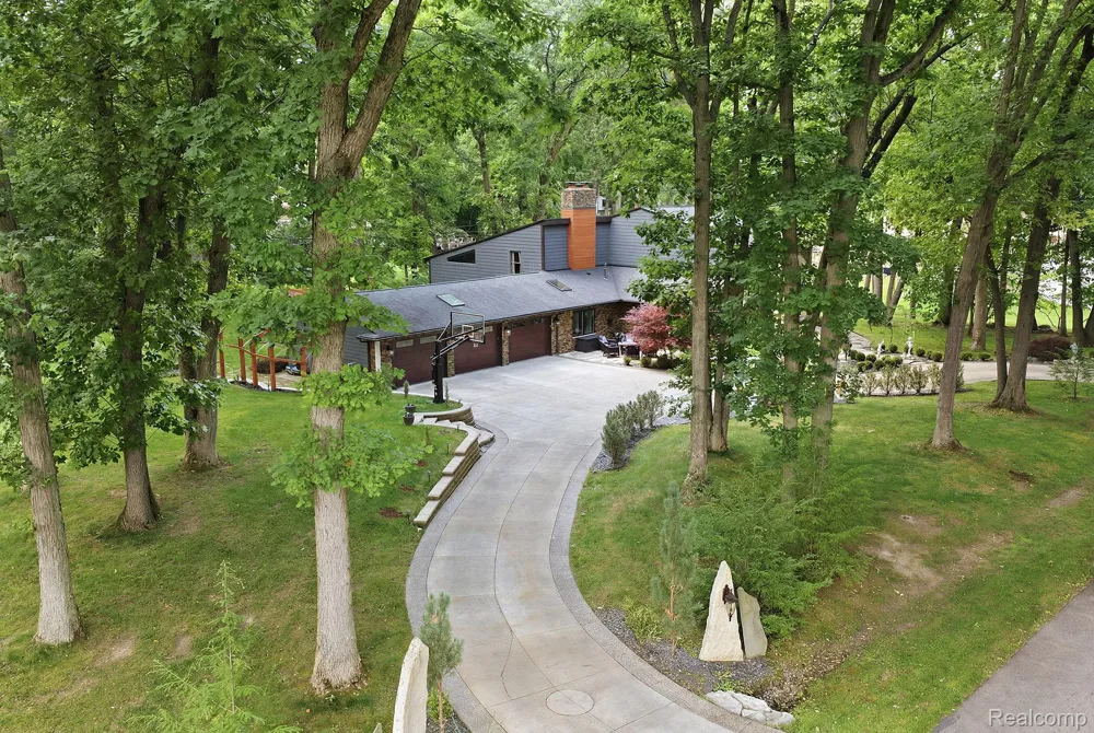 1258 Priscilla Lane Rochester Hills City, MI 48309