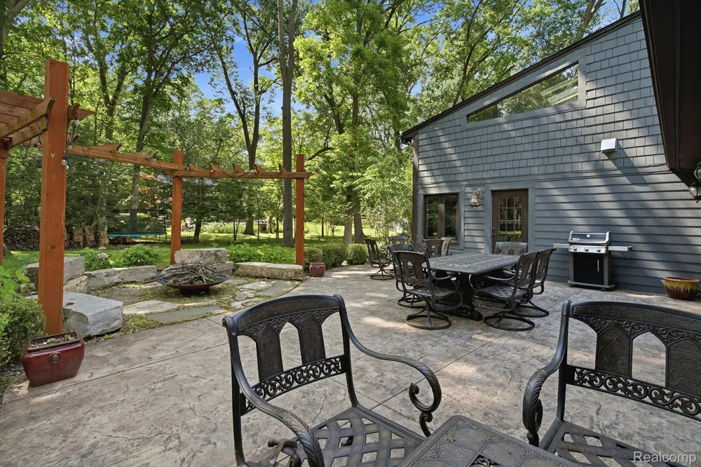1258 Priscilla Lane Rochester Hills City, MI 48309
