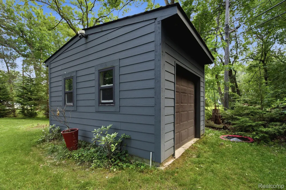 1258 Priscilla Lane Rochester Hills City, MI 48309
