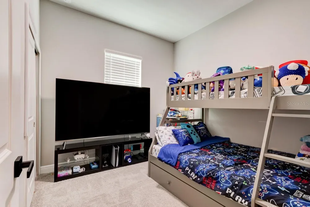 828 MIDDLETON STREET Debary, FL 32713