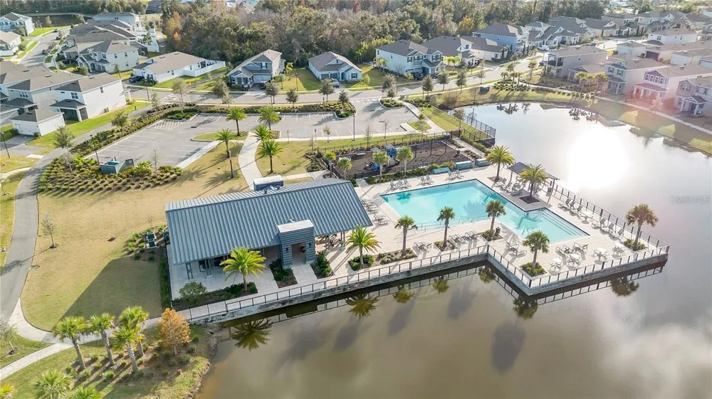 828 MIDDLETON STREET Debary, FL 32713