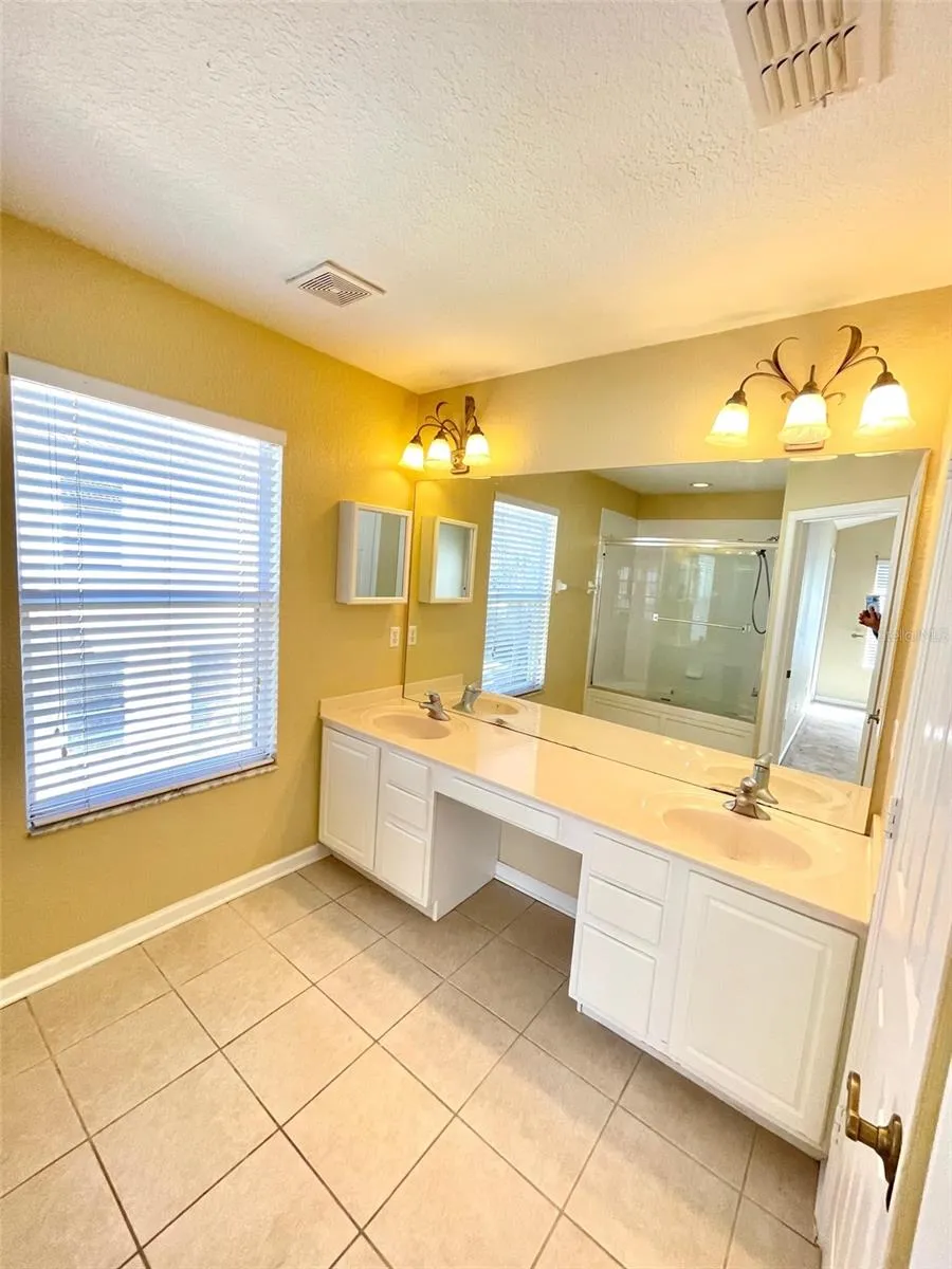 3602 SHALLOT DRIVE #106 Orlando, FL 32835