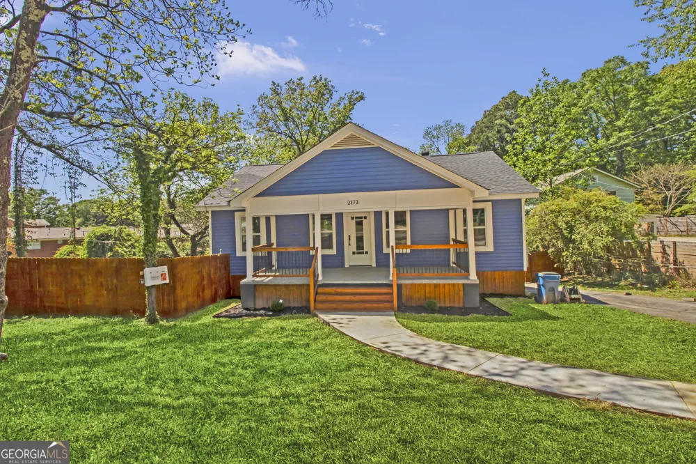 2172 Ben Hill RD East Point, GA 30344