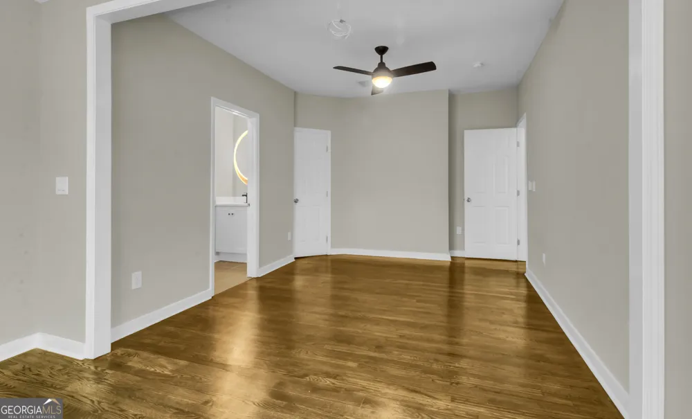 2172 Ben Hill RD East Point, GA 30344