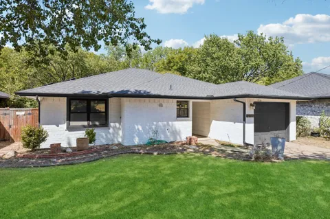 2749 Buna Drive