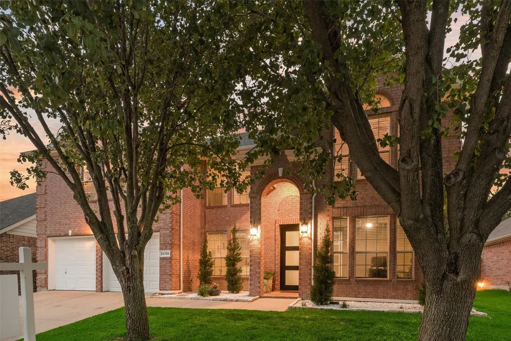 11709 Pheasant Creek Drive Fort Worth, TX 76244