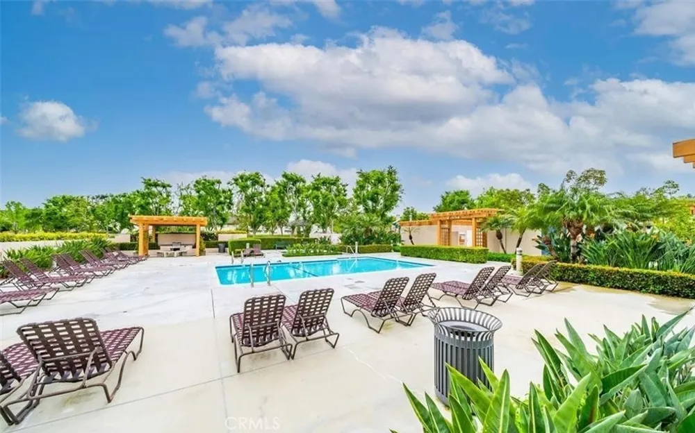 16 Georgetown #8 Irvine, CA 92612