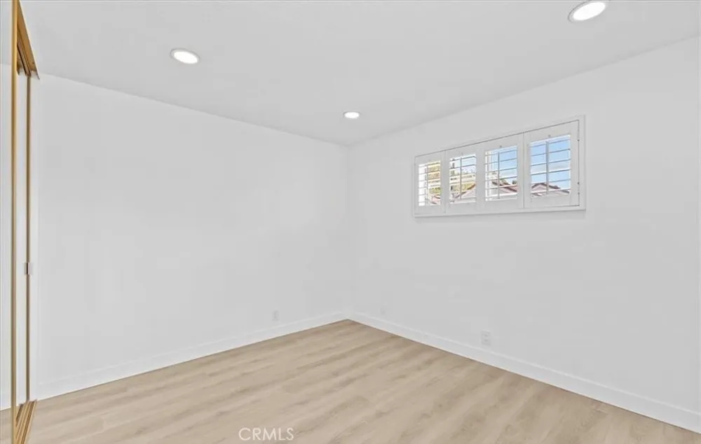 16 Georgetown #8 Irvine, CA 92612