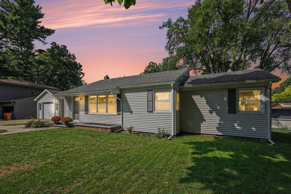 832 Jefferson Street Lowell, MI 49331