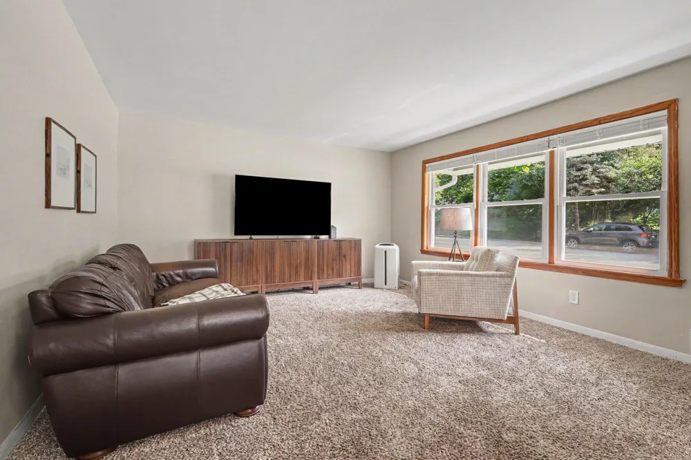 832 Jefferson Street Lowell, MI 49331