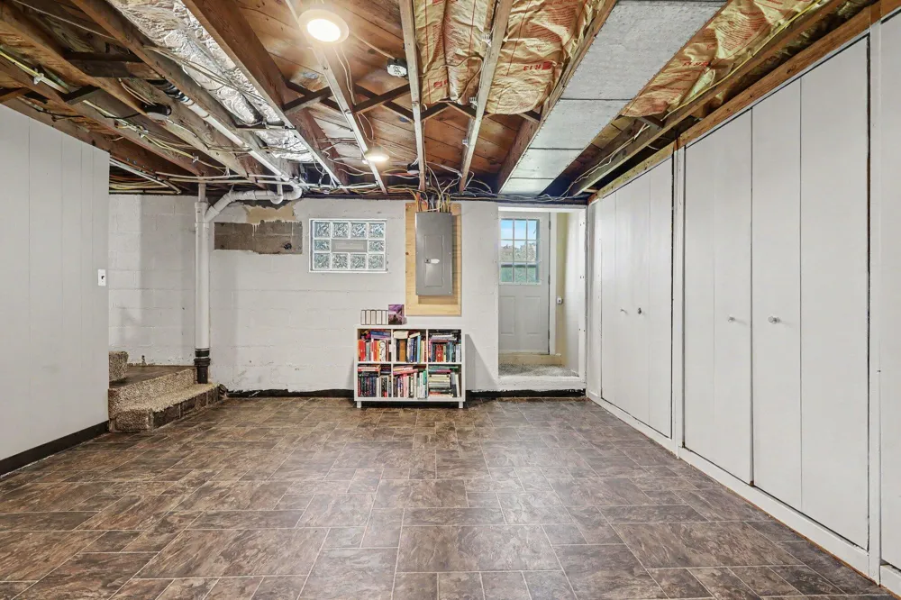832 Jefferson Street Lowell, MI 49331