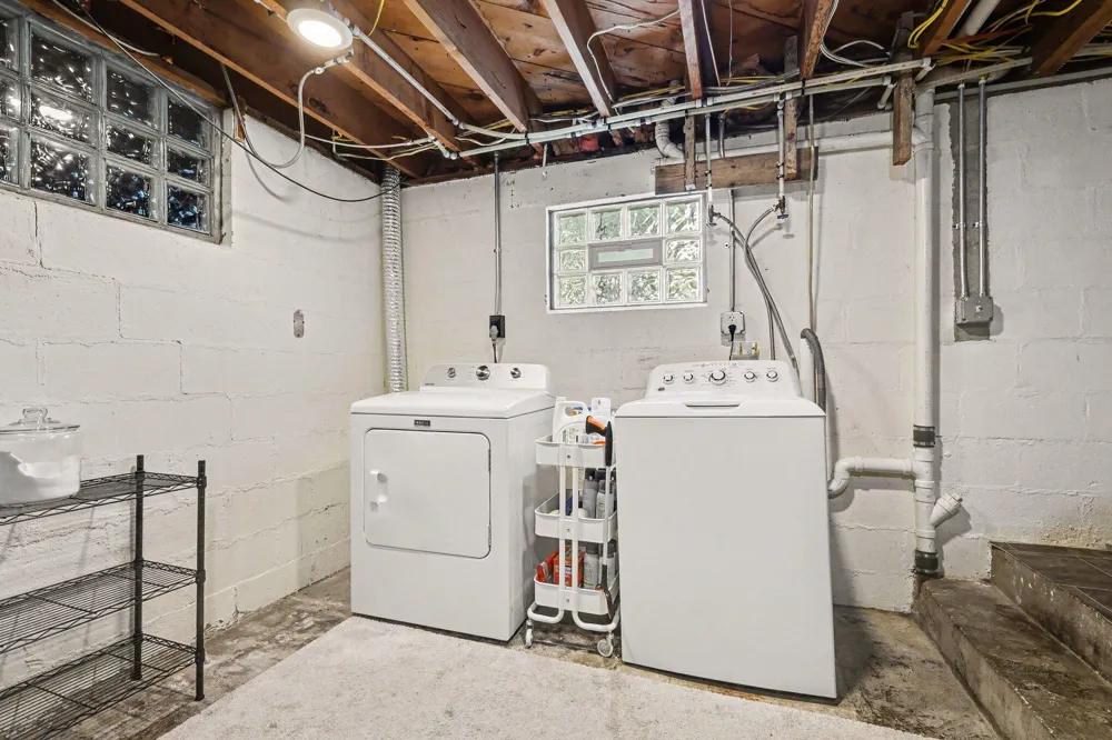 832 Jefferson Street Lowell, MI 49331