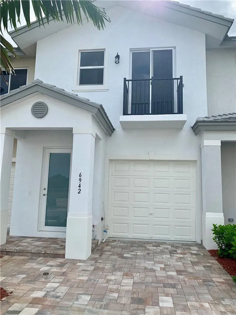 6954 PINES CIRCLE #51 Coconut Creek, FL 33073
