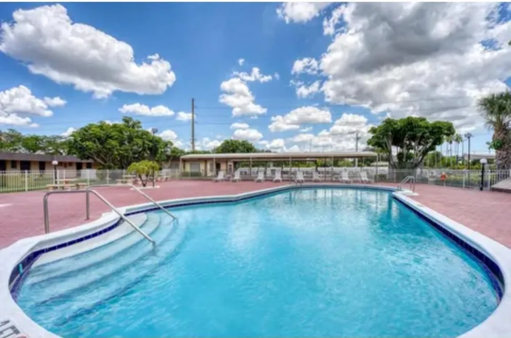 2900 NW 46TH AVENUE #105 Lauderdale Lakes, FL 33313