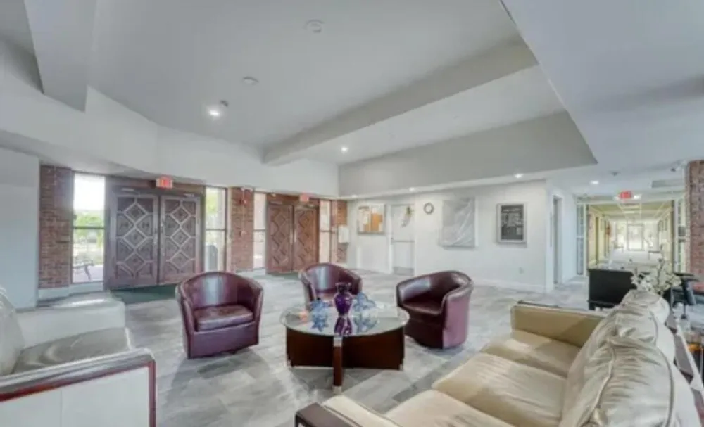 2900 NW 46TH AVENUE #105 Lauderdale Lakes, FL 33313