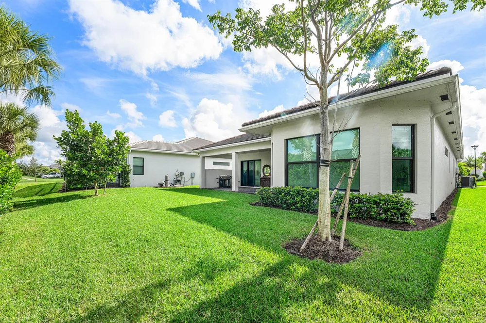 5395 St Vincent Lane Westlake, FL 33470