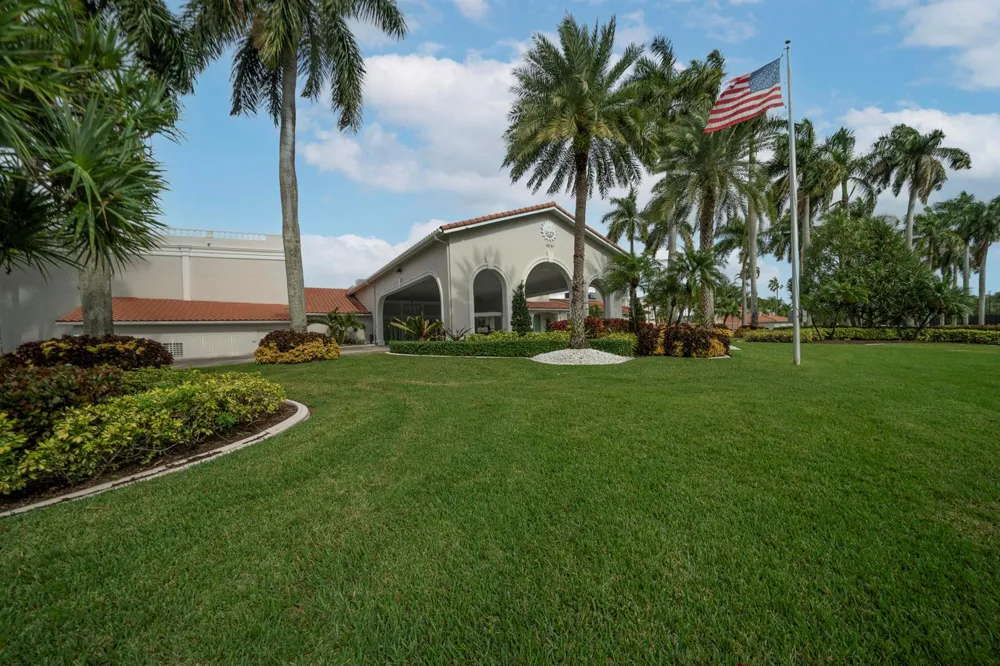6093 POINTE REGAL CIRCLE #209 Delray Beach, FL 33484