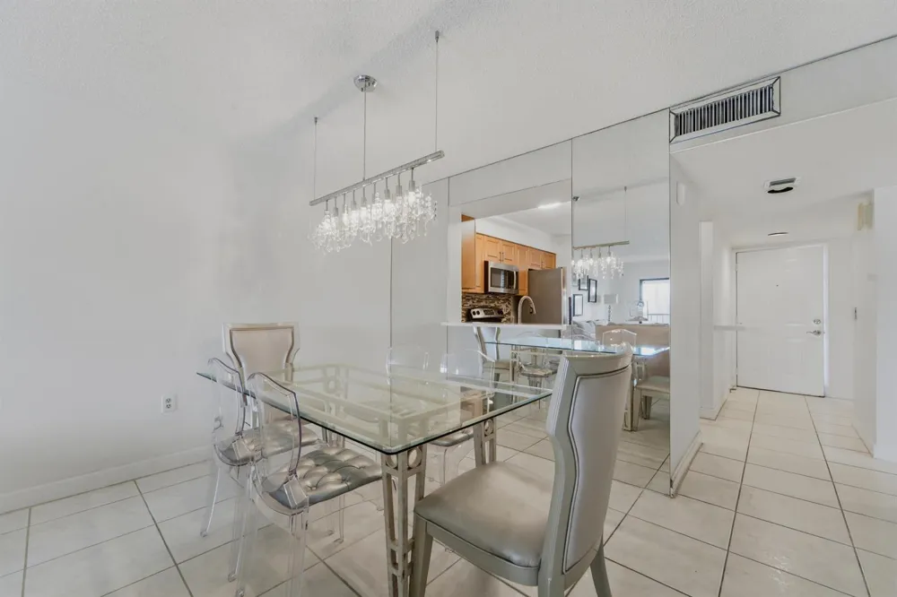 6093 POINTE REGAL CIRCLE #209 Delray Beach, FL 33484