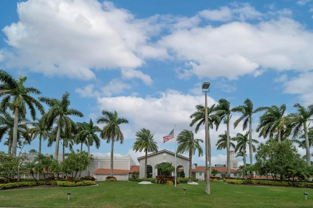6093 POINTE REGAL CIRCLE #209 Delray Beach, FL 33484