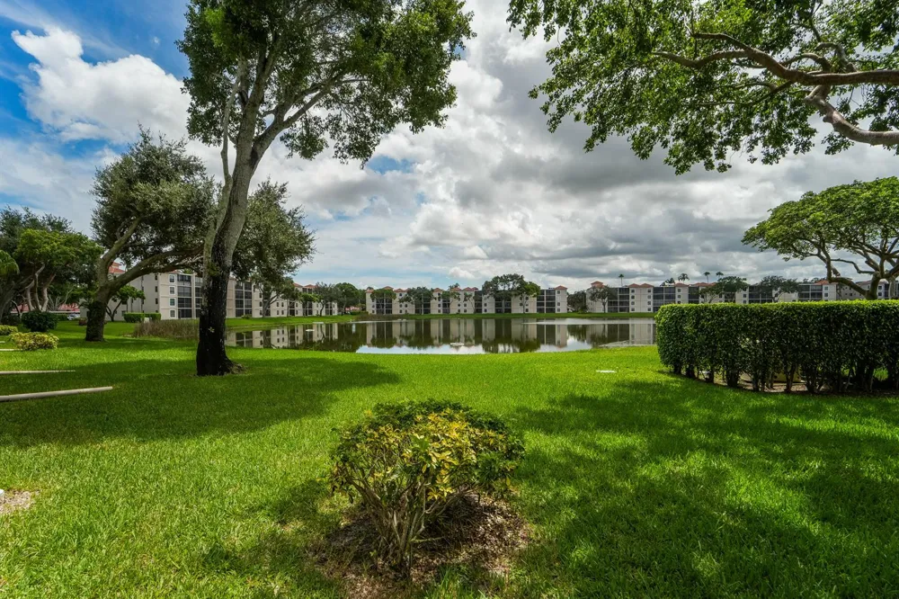 6093 POINTE REGAL CIRCLE #209 Delray Beach, FL 33484