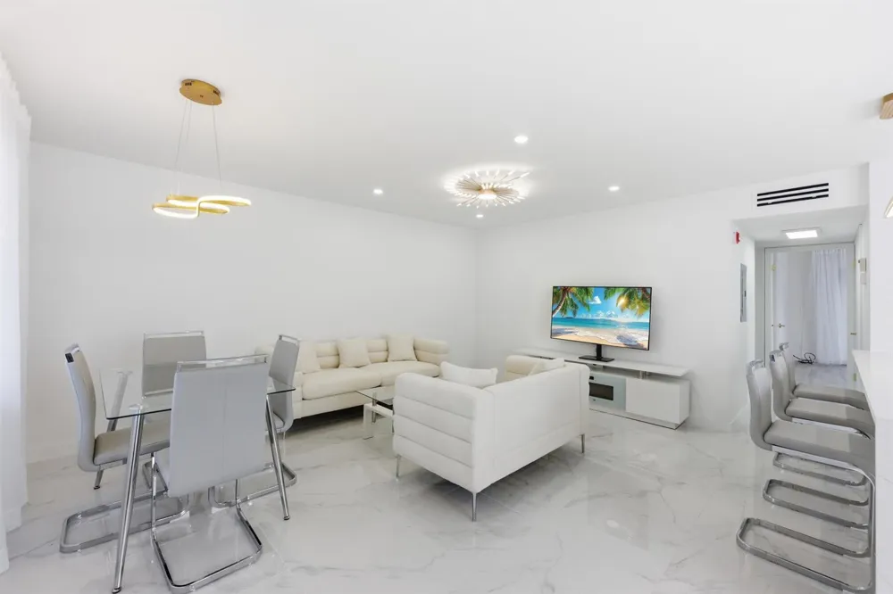 618 Normandy M Delray Beach, FL 33484