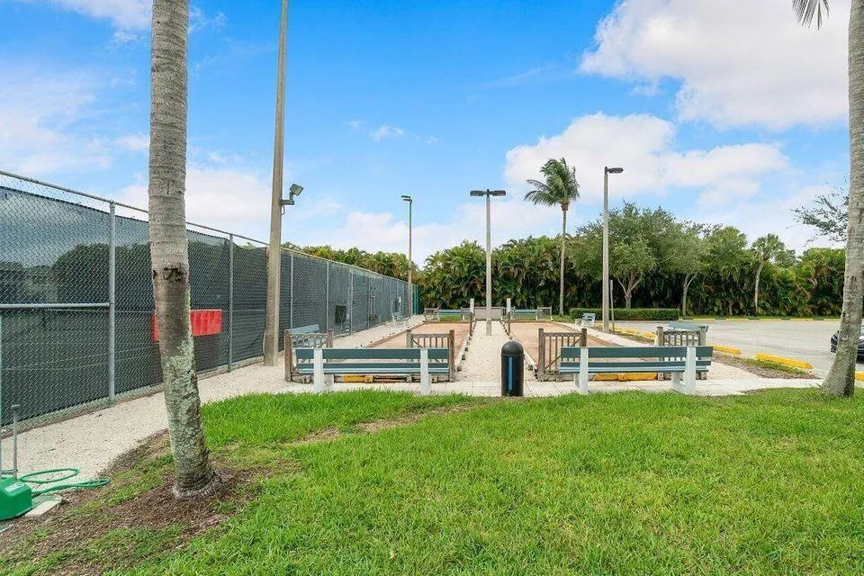 618 Normandy M Delray Beach, FL 33484