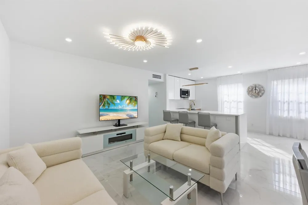 618 Normandy M Delray Beach, FL 33484