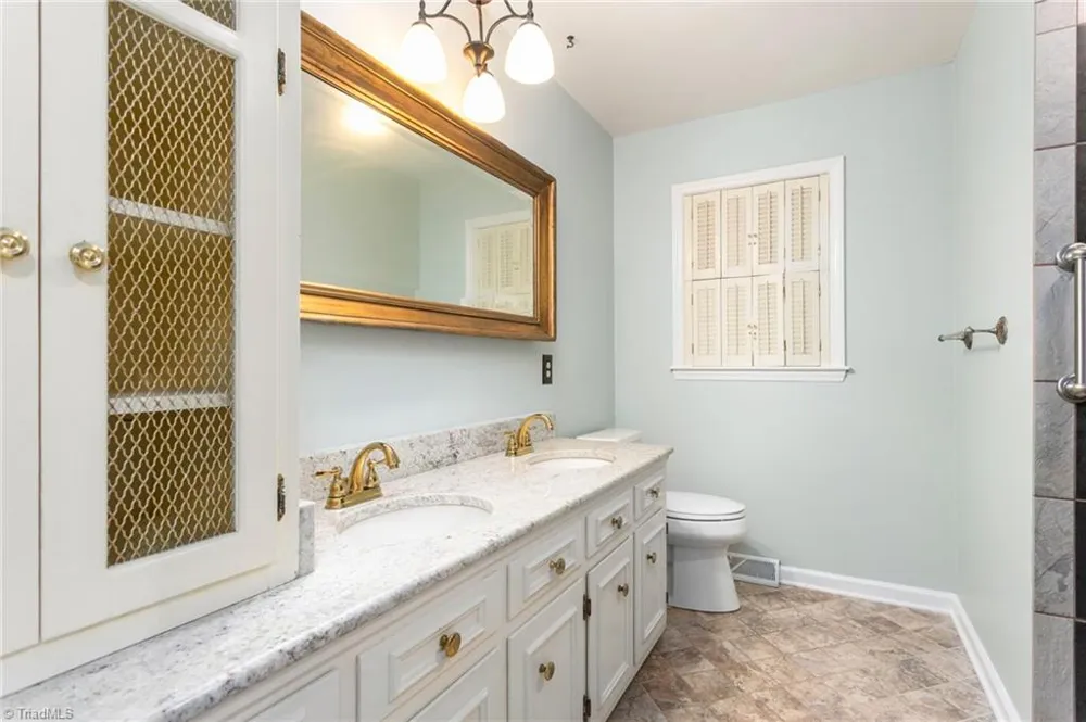 4014 Forest Oaks Lane Mebane, NC 27302