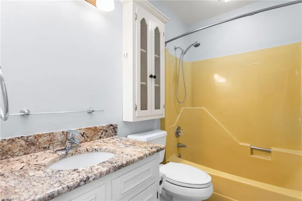 4014 Forest Oaks Lane Mebane, NC 27302
