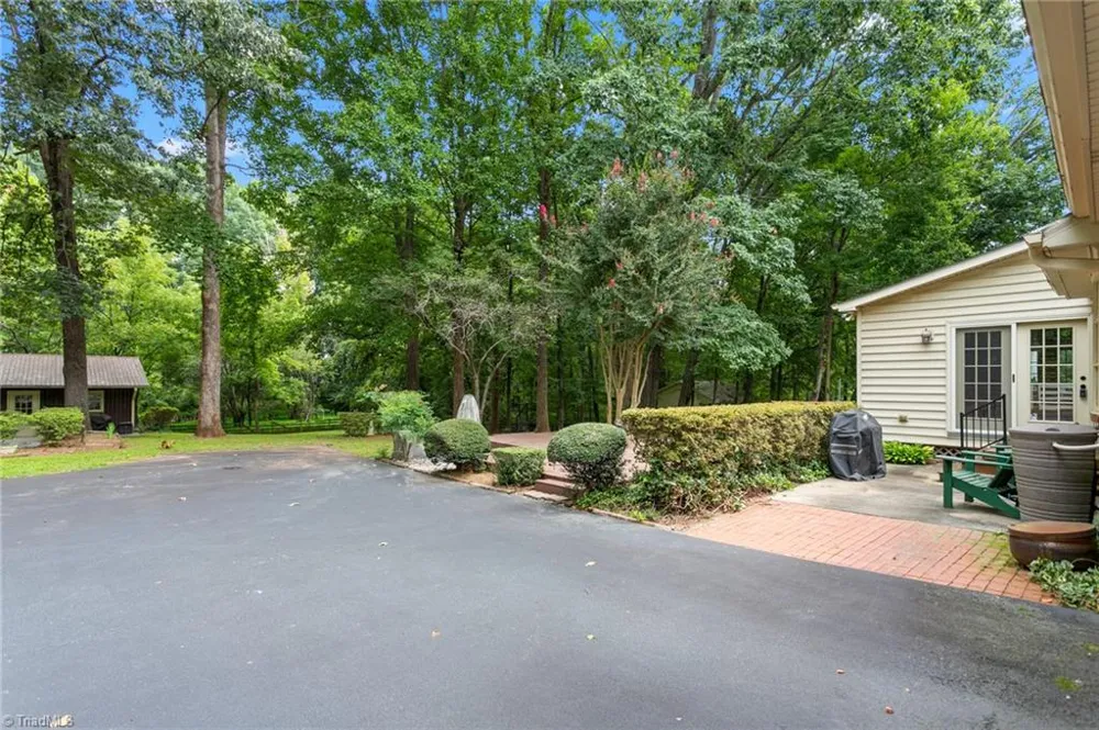4014 Forest Oaks Lane Mebane, NC 27302