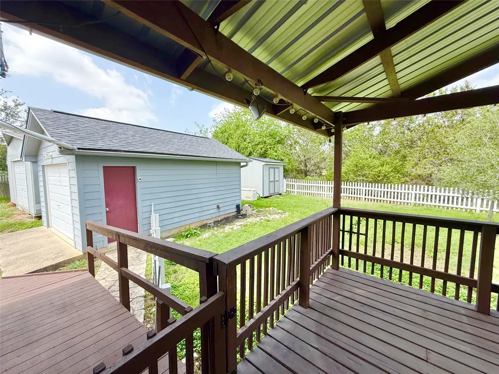 289 Heatherwood Drive Driftwood, TX 78619