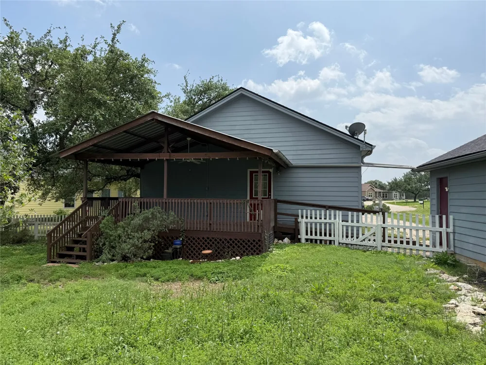 289 Heatherwood Drive Driftwood, TX 78619