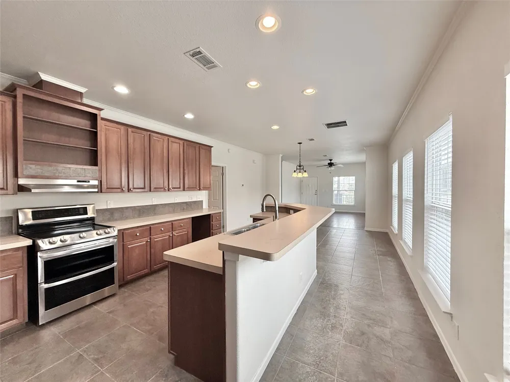 289 Heatherwood Drive Driftwood, TX 78619