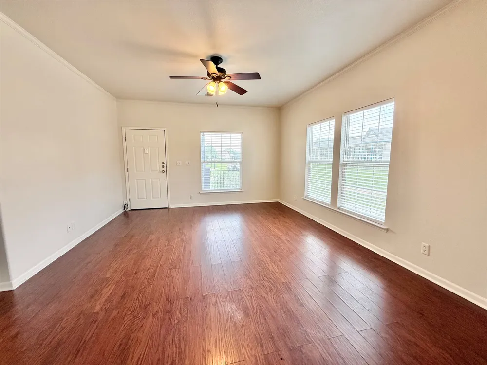 289 Heatherwood Drive Driftwood, TX 78619
