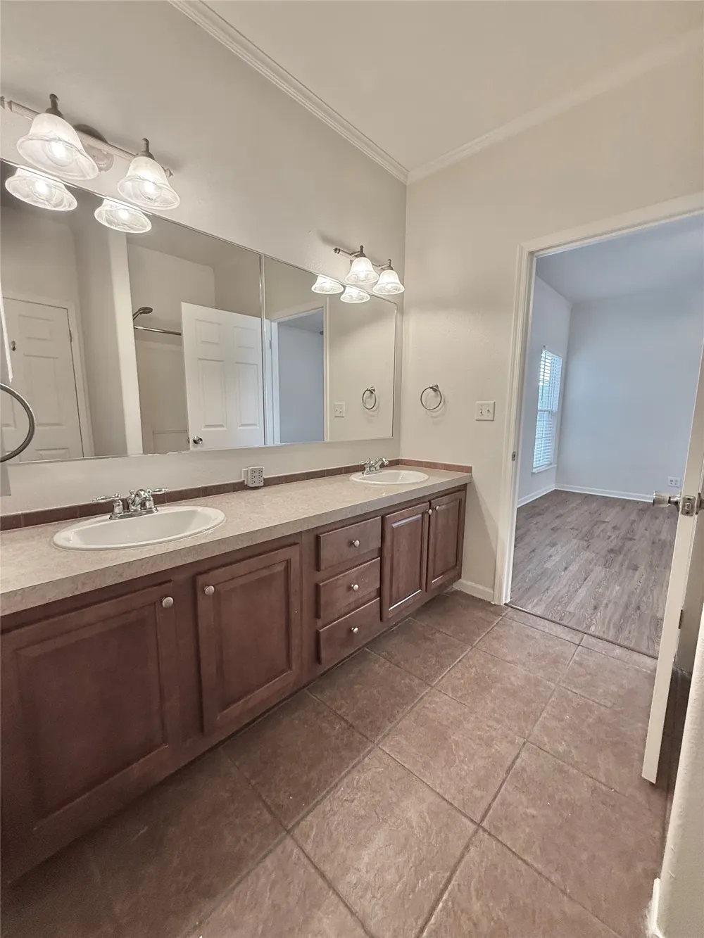 289 Heatherwood Drive Driftwood, TX 78619