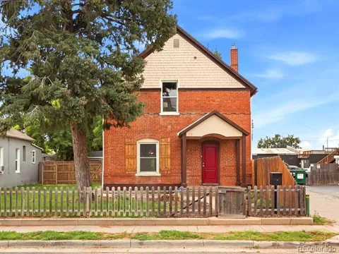 12 E Quincy Avenue