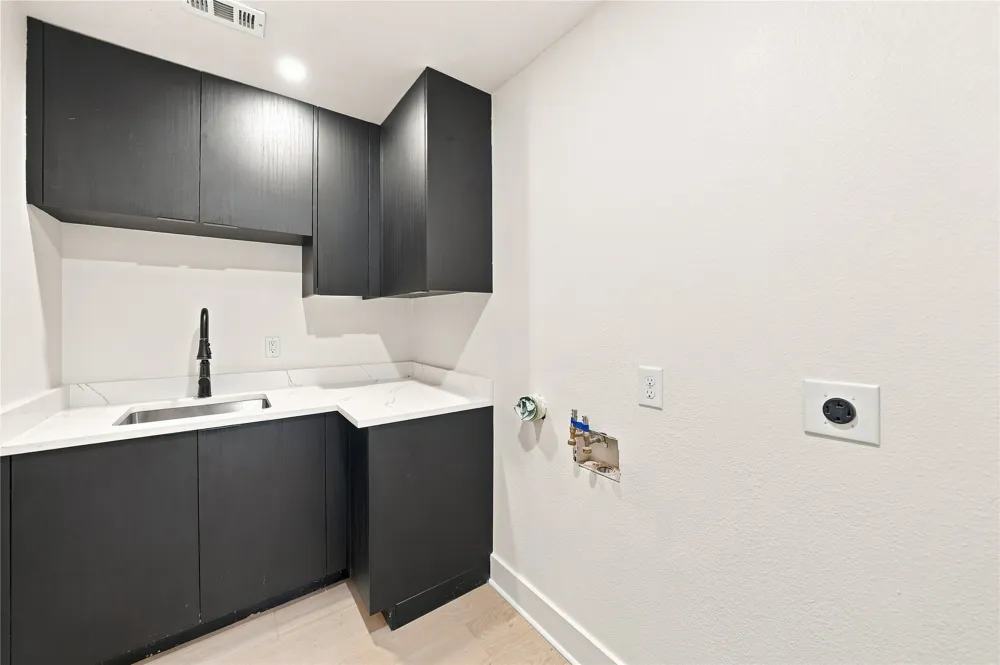 16212 Spring Creek Road Dallas, TX 75248