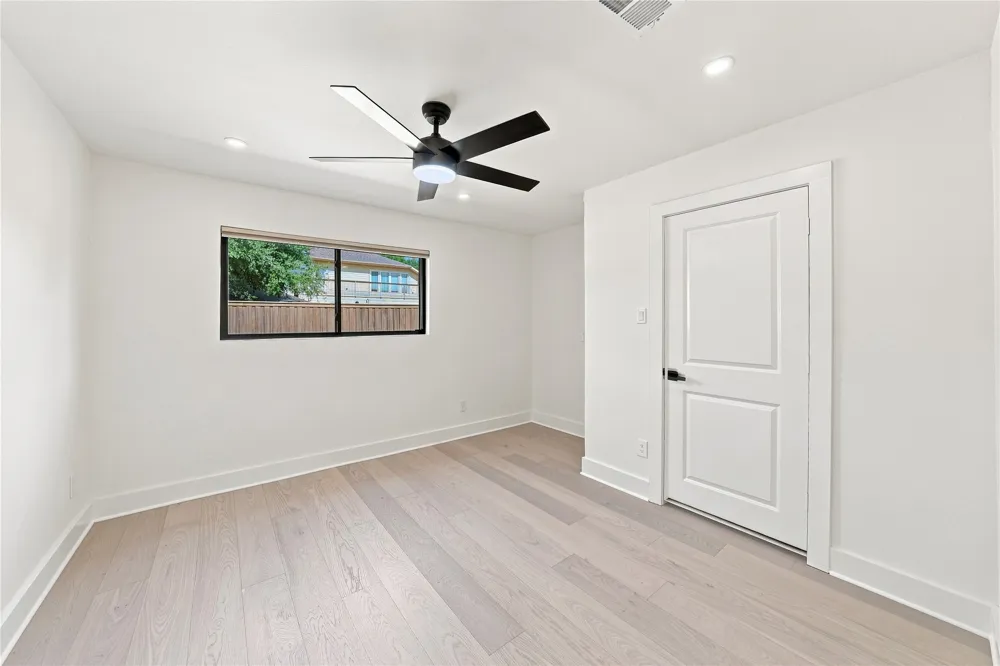 16212 Spring Creek Road Dallas, TX 75248