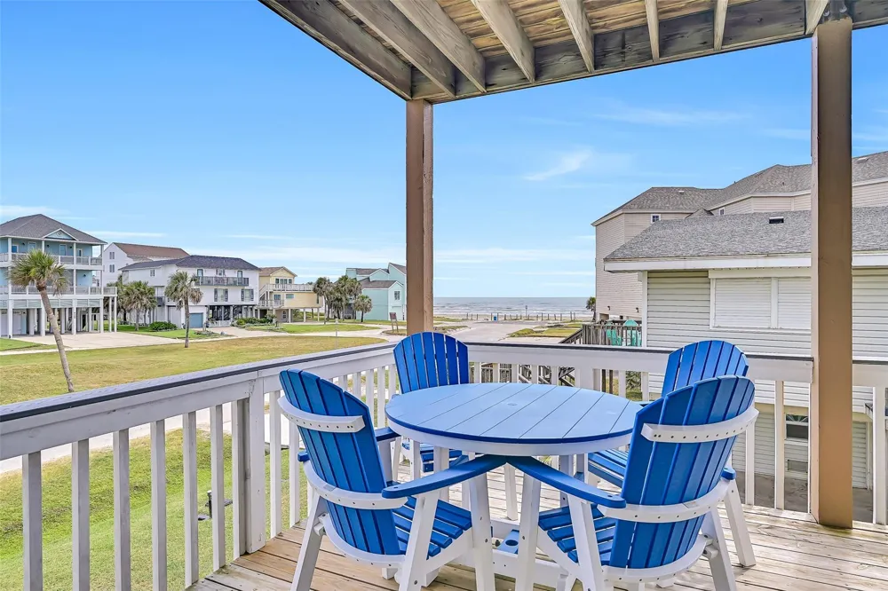 4203 Campeche Court Galveston, TX 77554