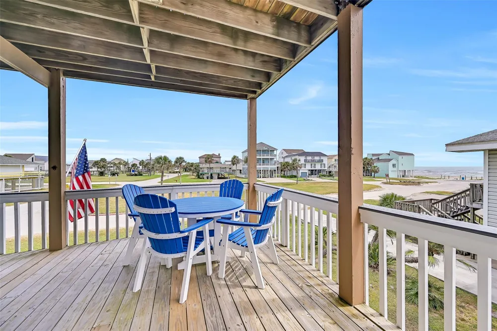 4203 Campeche Court Galveston, TX 77554