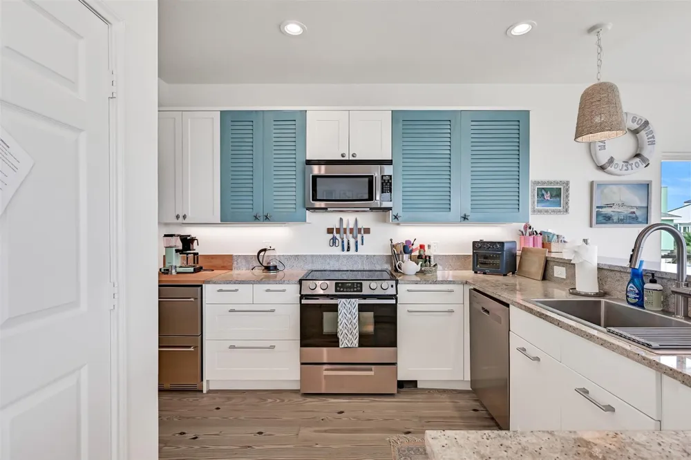 4203 Campeche Court Galveston, TX 77554