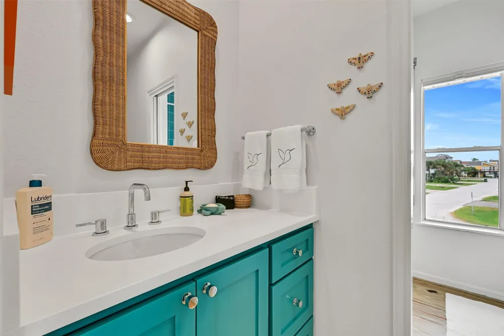 4203 Campeche Court Galveston, TX 77554