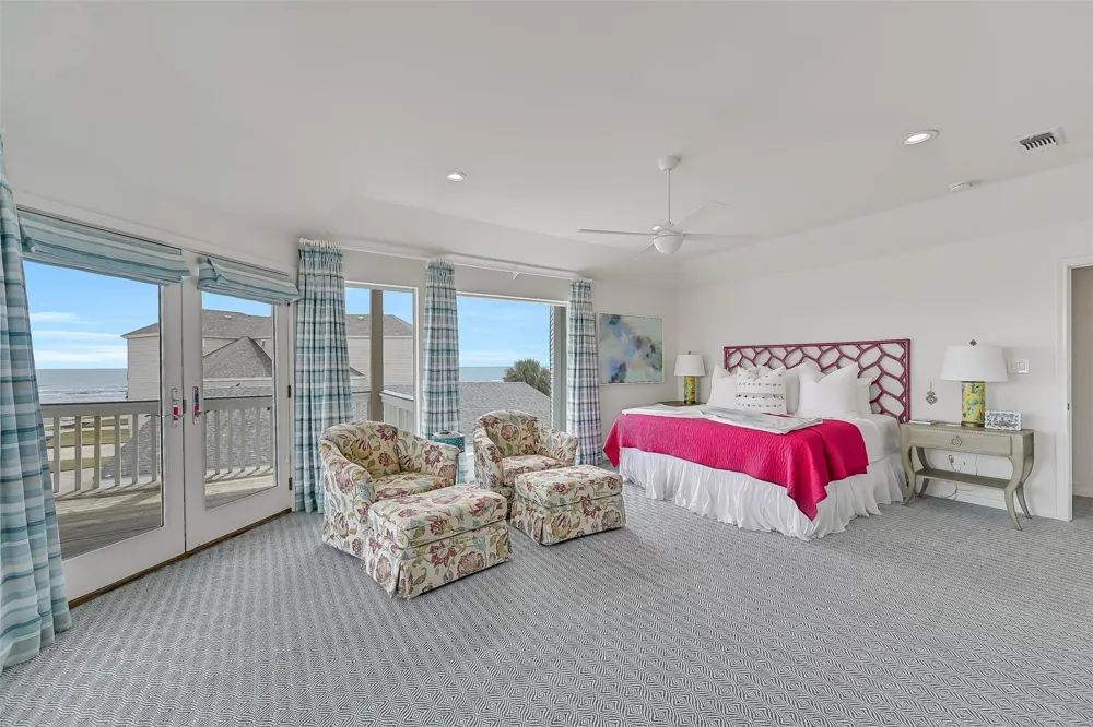 4203 Campeche Court Galveston, TX 77554