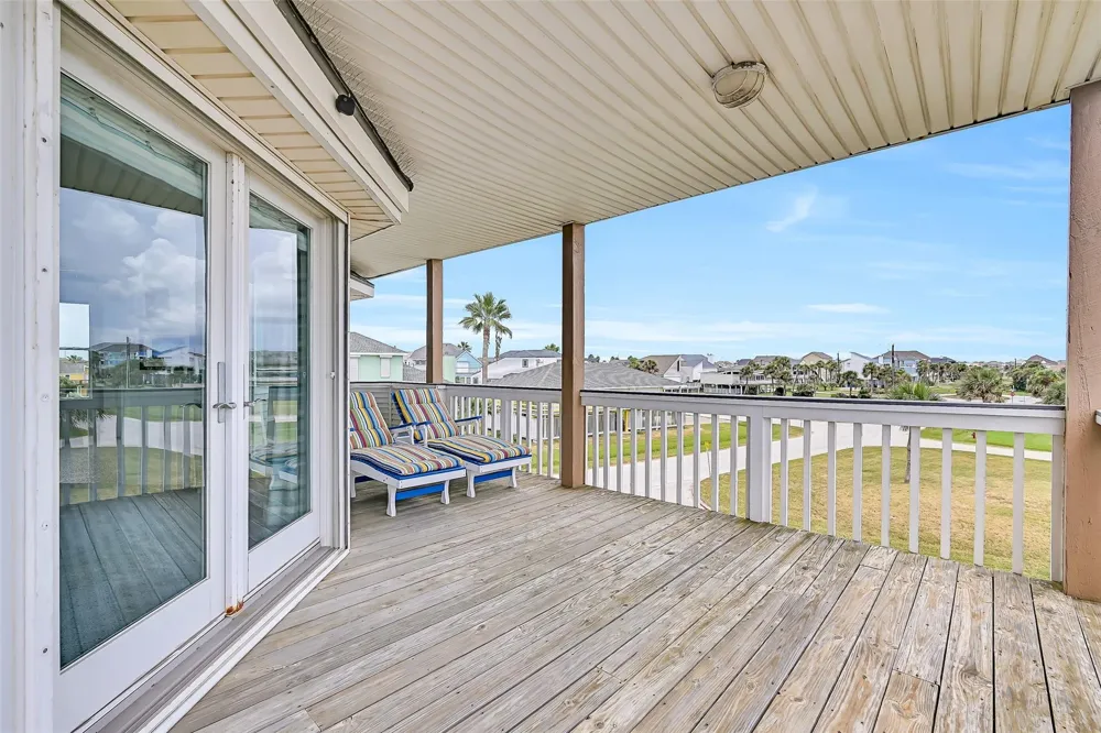 4203 Campeche Court Galveston, TX 77554