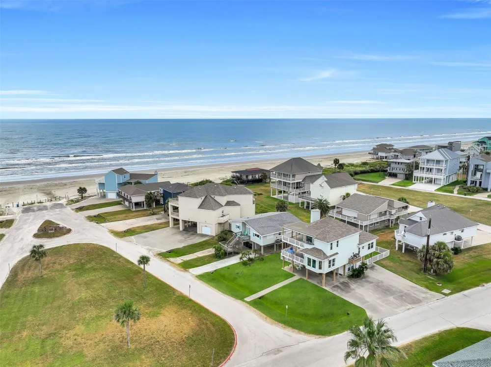 4203 Campeche Court Galveston, TX 77554