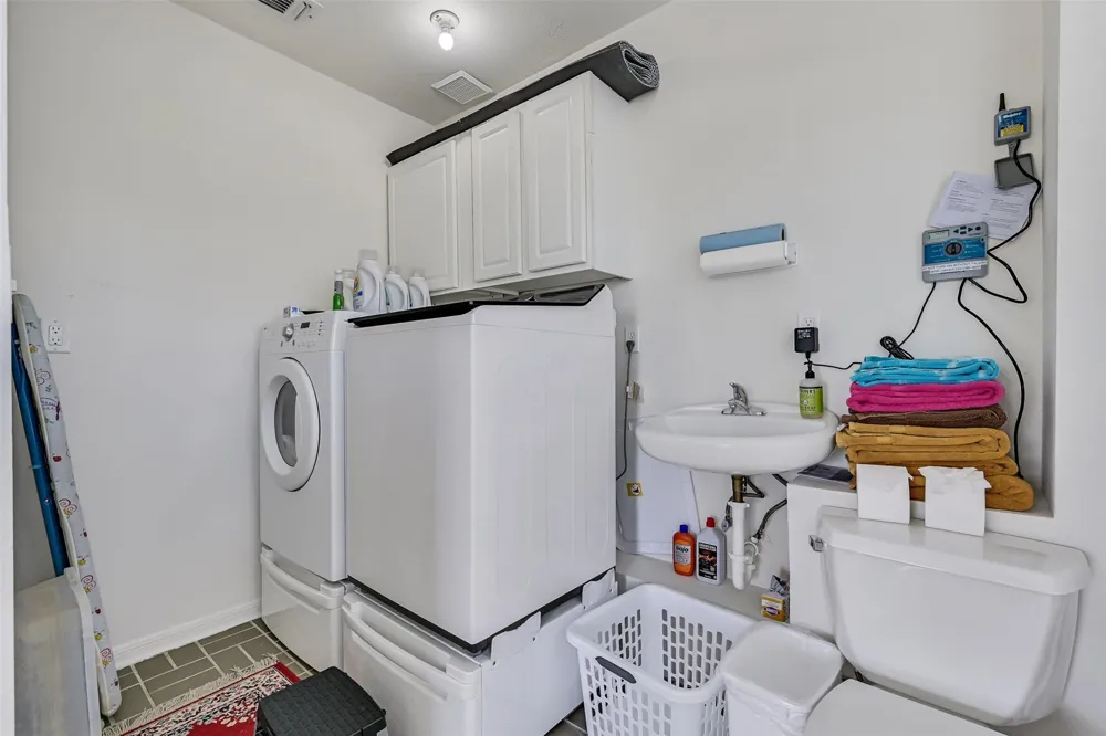4203 Campeche Court Galveston, TX 77554