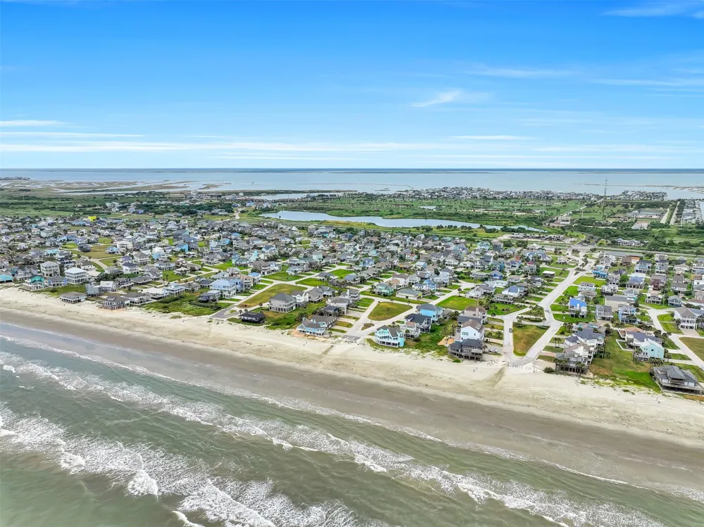 4203 Campeche Court Galveston, TX 77554