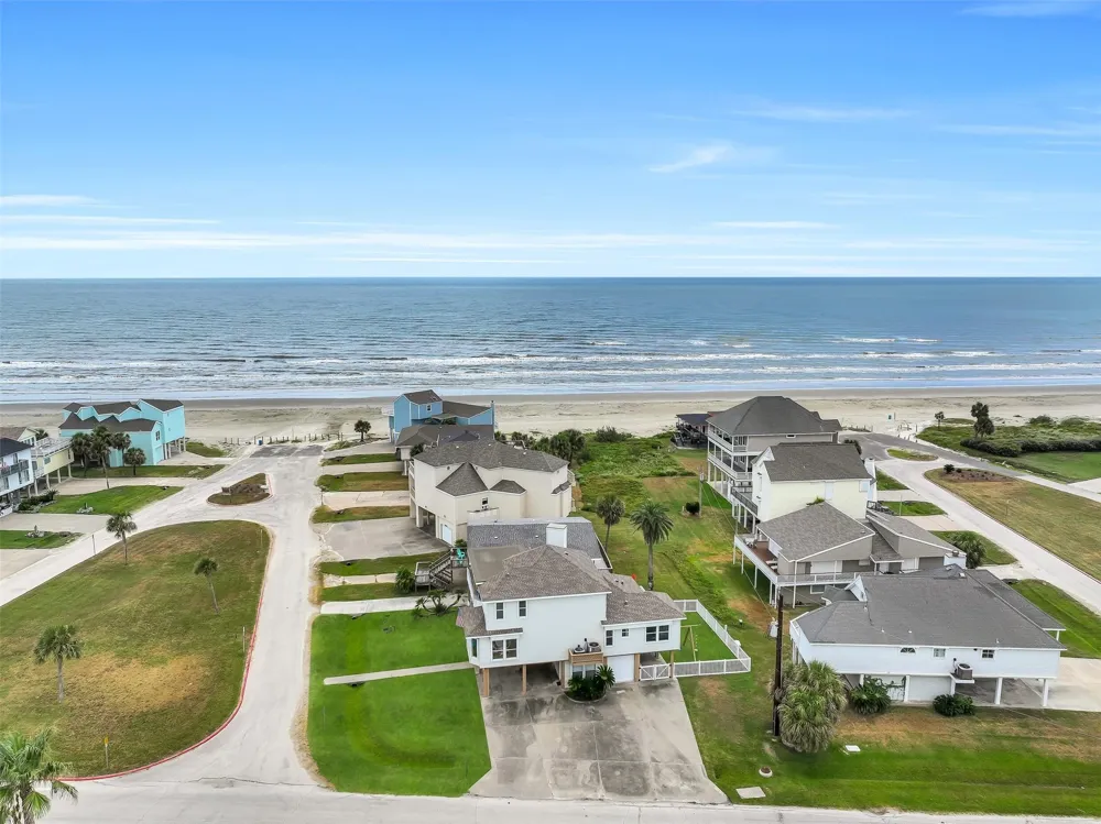 4203 Campeche Court Galveston, TX 77554